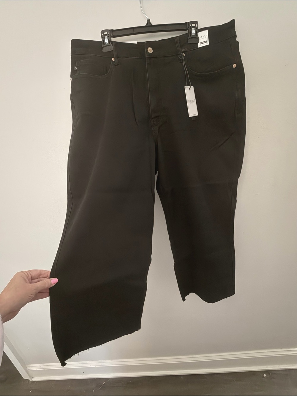Judy Blue wide leg crop Jean Sz 22 - Picture 2 of 5